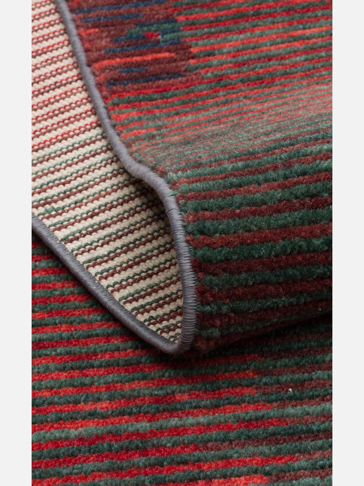 Burj Serisi %100 Naturel El Emeğiyle Üretilen TENCEL™ Kara Tezgah Halı 02 BERRY - Carpetdocia