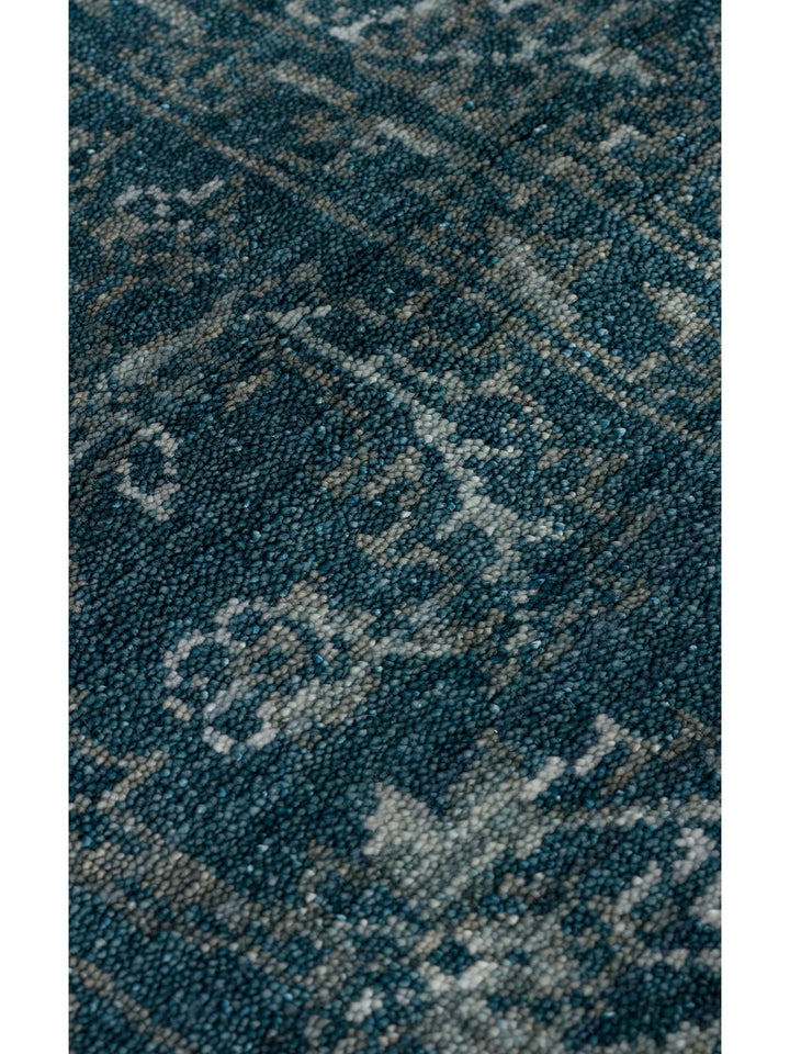 Çırağan %100 Naturel Özel Işıltılı El Emeği ile Özel Tezgahlarda Üretilen TENCEL™ Uşak Halısı 02 NVY - Carpetdocia