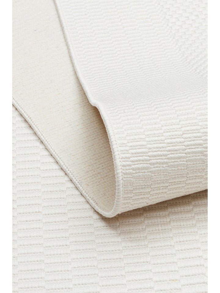 Resort Katlanabilir ve Yıkanabilir Şık Desenlere Sahip Düz Dokuma İnce Halı LUX 01 WHITE - Carpetdocia