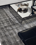 Tappeto Brasilia TENCEL™ 01 ANTHRACITE, Moderno, Semplice ed Elegante, Fatto a Mano su Telaio Nero Speciale