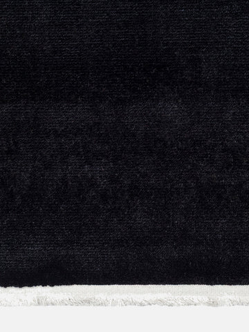 Victoria %100 TENCEL™ Lyocell El Emeği ile Üretilen Halı MIDNIGHT ONYX saçak detayı